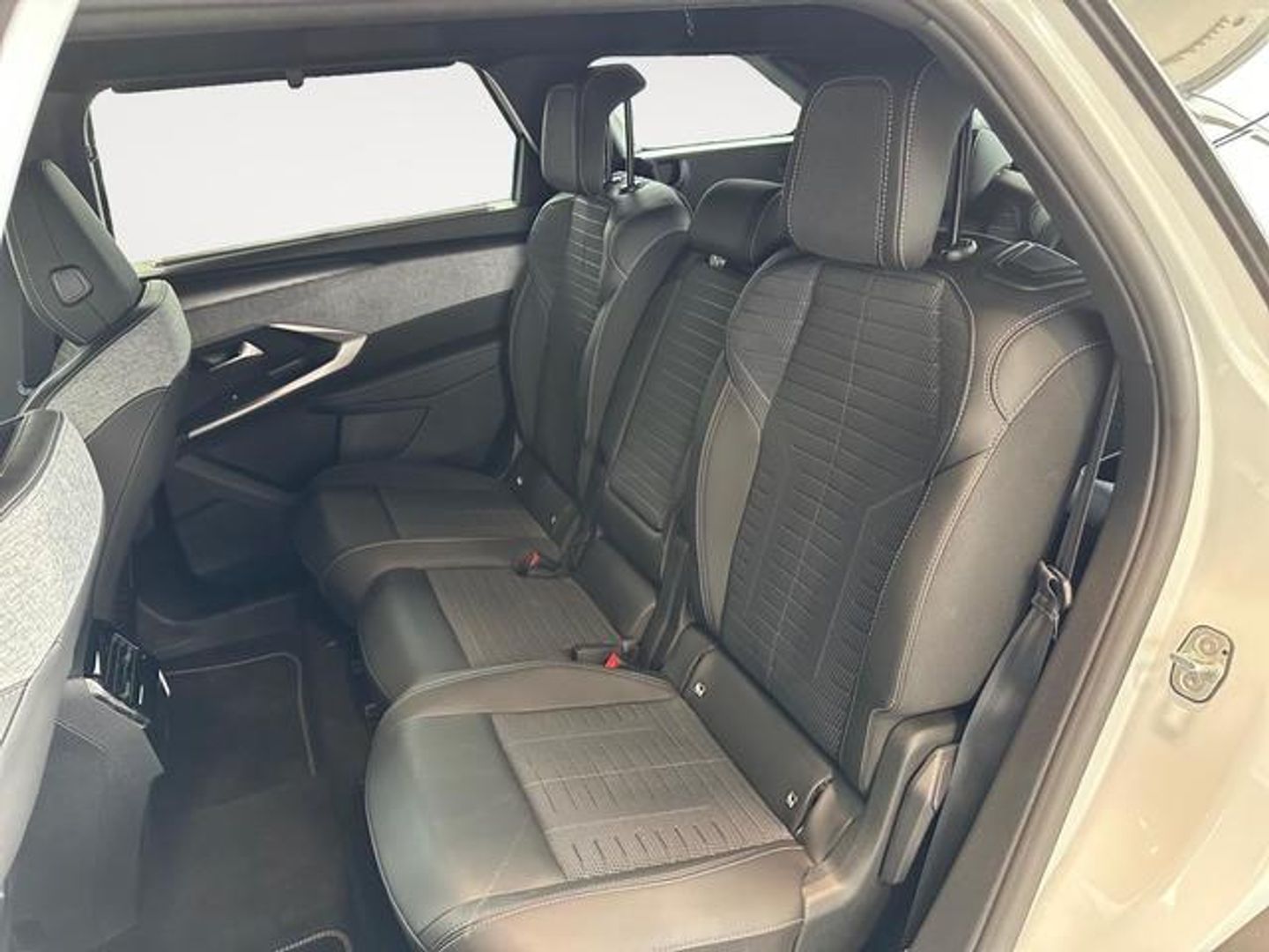 Peugeot 5008 Hybrid 1.2 GT eDCS6 100 kW (136 CV)