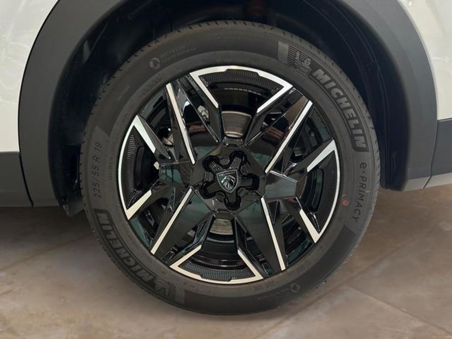 Peugeot 5008 Hybrid 1.2 GT eDCS6 100 kW (136 CV)