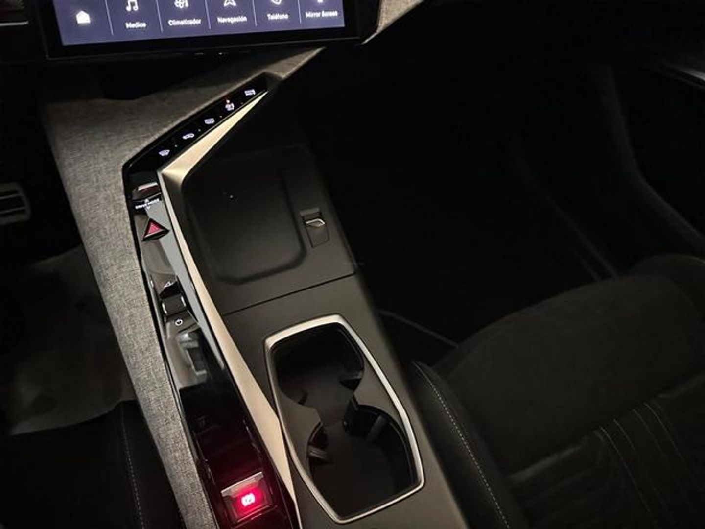 Peugeot 5008 Hybrid 1.2 GT eDCS6 100 kW (136 CV)
