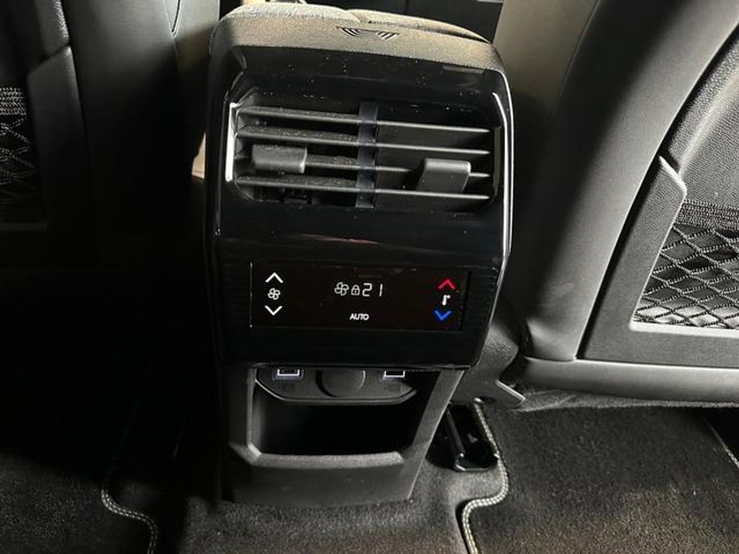 Peugeot 5008 Hybrid 1.2 GT eDCS6 100 kW (136 CV)