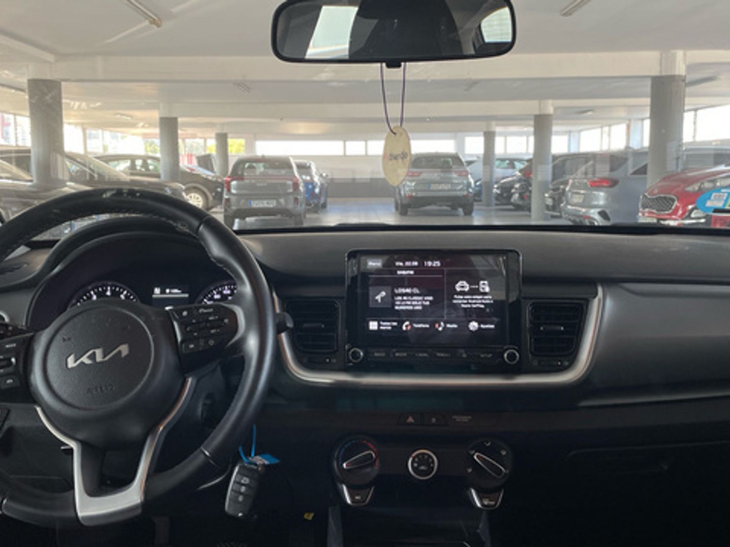 Kia Stonic 1.0 T-GDi MHEV iMT Concept 74 kW (100 CV)