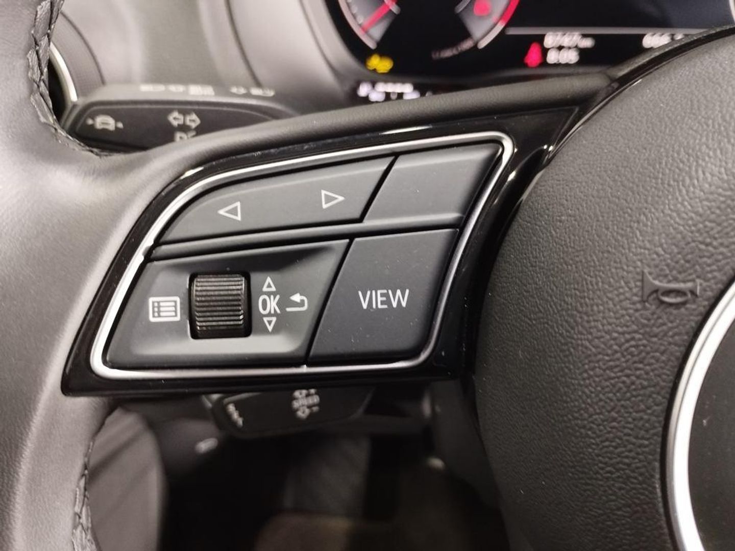 Audi Q2 Advanced 30 TFSI 85 kW (116 CV)