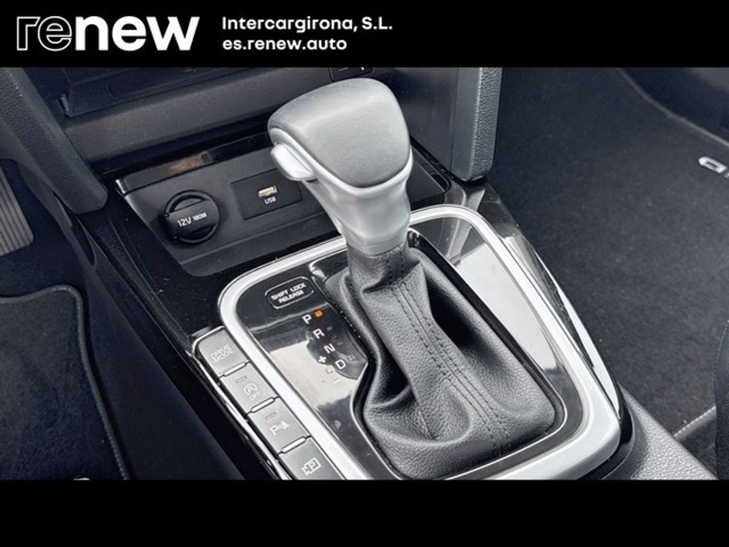 Kia Ceed 1.5 MHEV Tech DCT 118 kW (160 CV) Gris Sedan