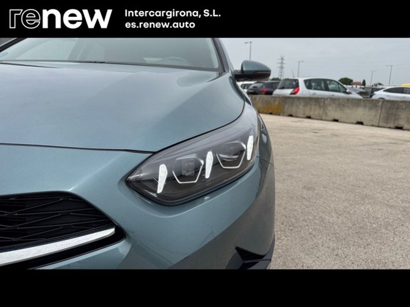 Kia Ceed 1.5 MHEV Tech DCT 118 kW (160 CV) Gris Sedan