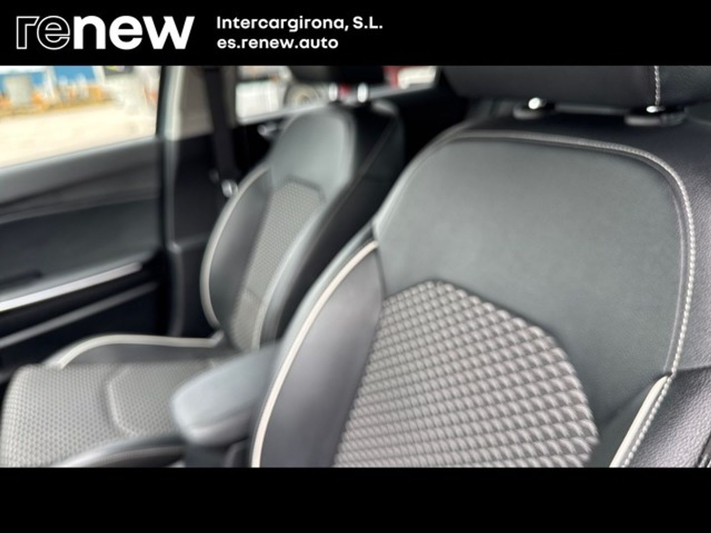 Kia Ceed 1.5 MHEV Tech DCT 118 kW (160 CV) Gris Sedan
