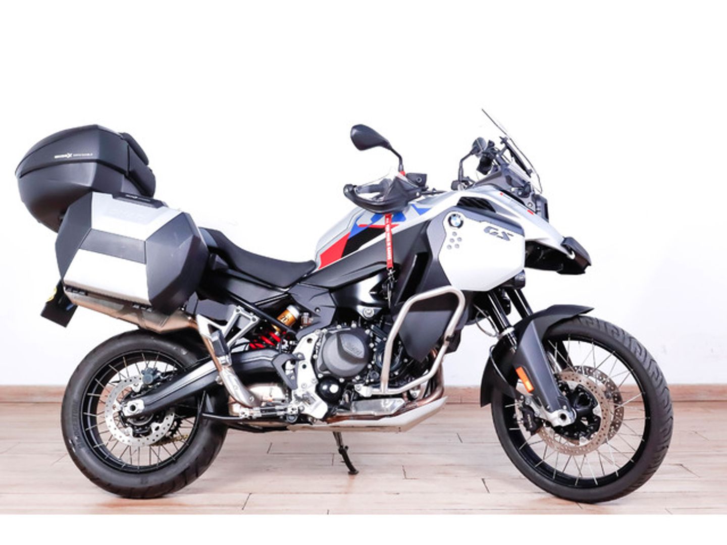 BMW Motorrad F 900 GS Adventure Blanco Motorcycle