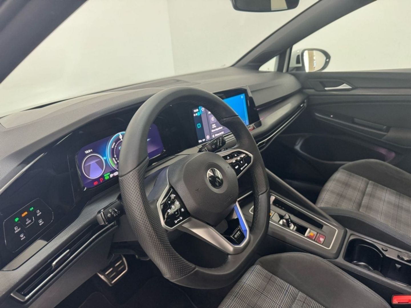 Volkswagen Golf GTE 1.4 TSI 180 kW (245 CV) DSG