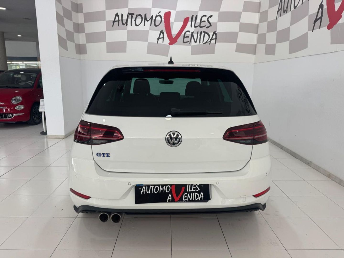 Volkswagen Golf GTE 1.4 TSI e-Power 150 kW (204 CV) DSG Blanco Compact