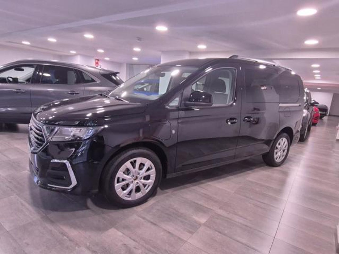 Ford Grand Tourneo Connect 1.5 Ecoboost PHEV Titanium Auto 110 kW (150 CV)