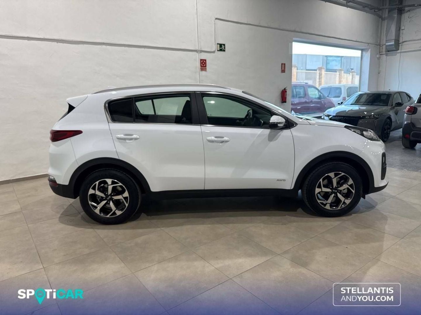 Kia Sportage 1.6 MHEV Business 4x4 100 kW (136 CV)
