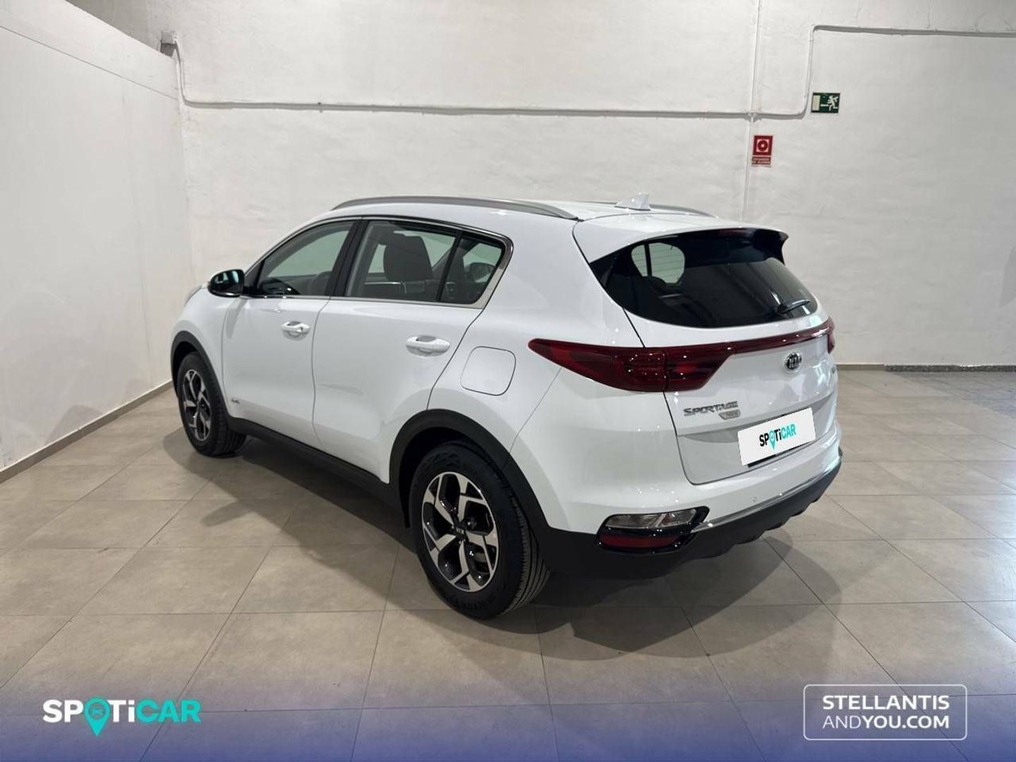 Kia Sportage 1.6 MHEV Business 4x4 100 kW (136 CV)