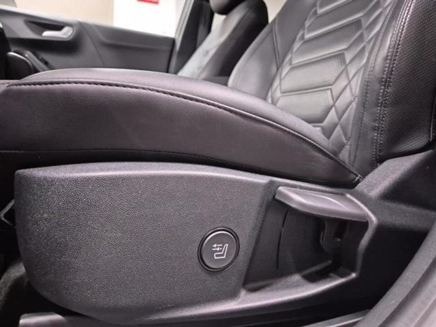 Ford Puma 1.0 EcoBoost MHEV ST-Line Vignale Auto 114 kW (155 CV)