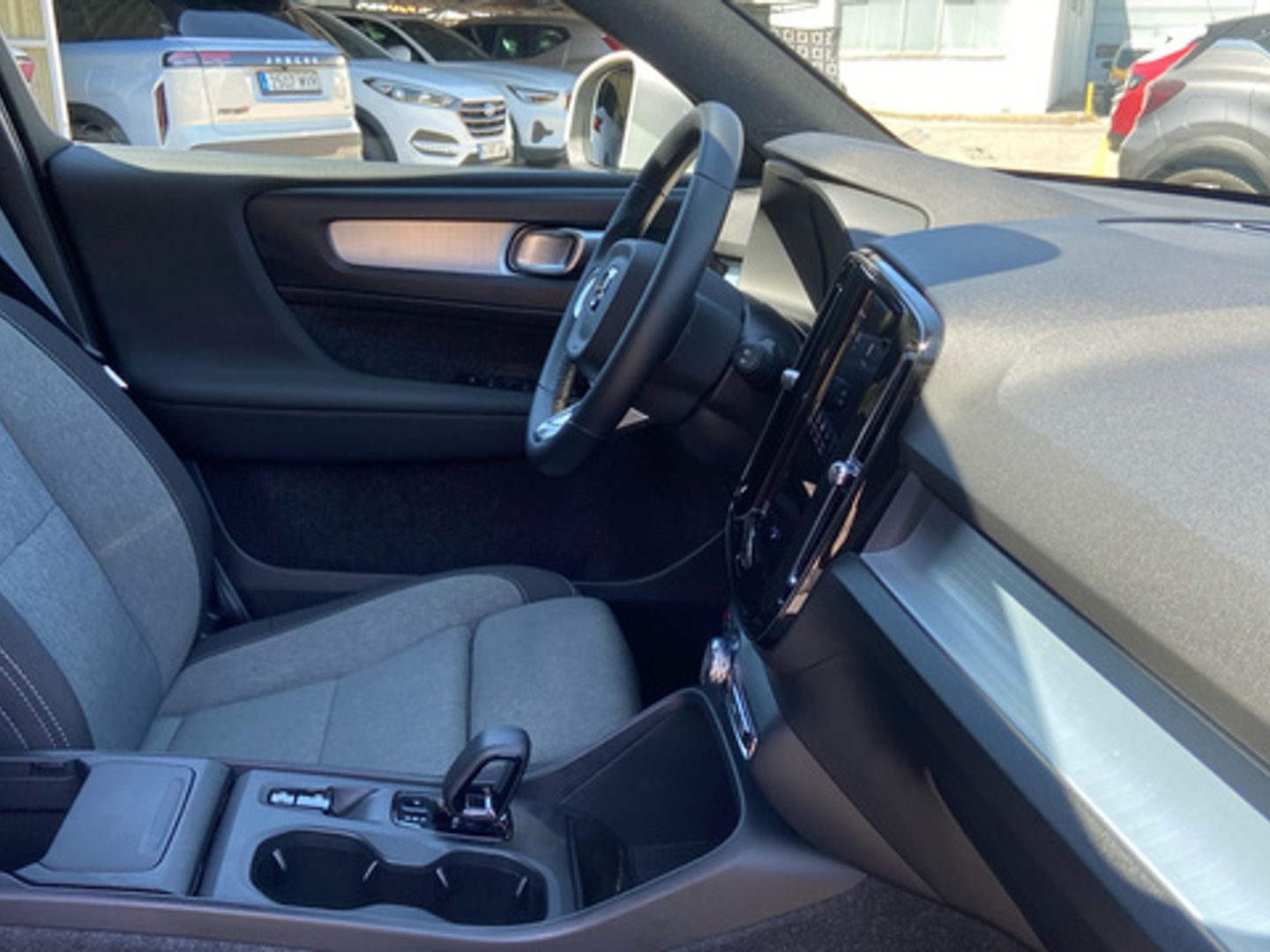 Volvo XC40 T2 Core Auto 95 kW (129 CV)