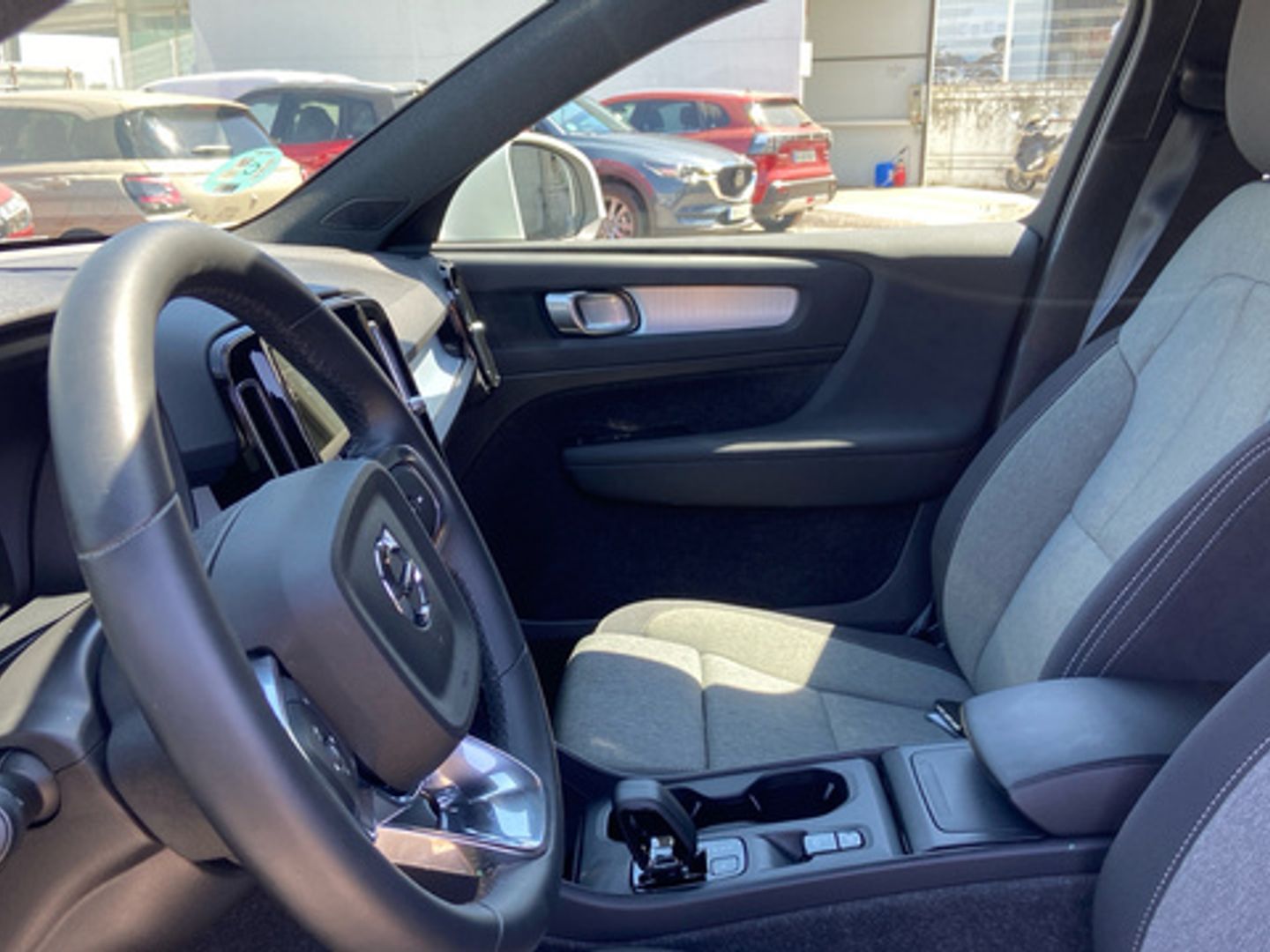 Volvo XC40 T2 Core Auto 95 kW (129 CV)