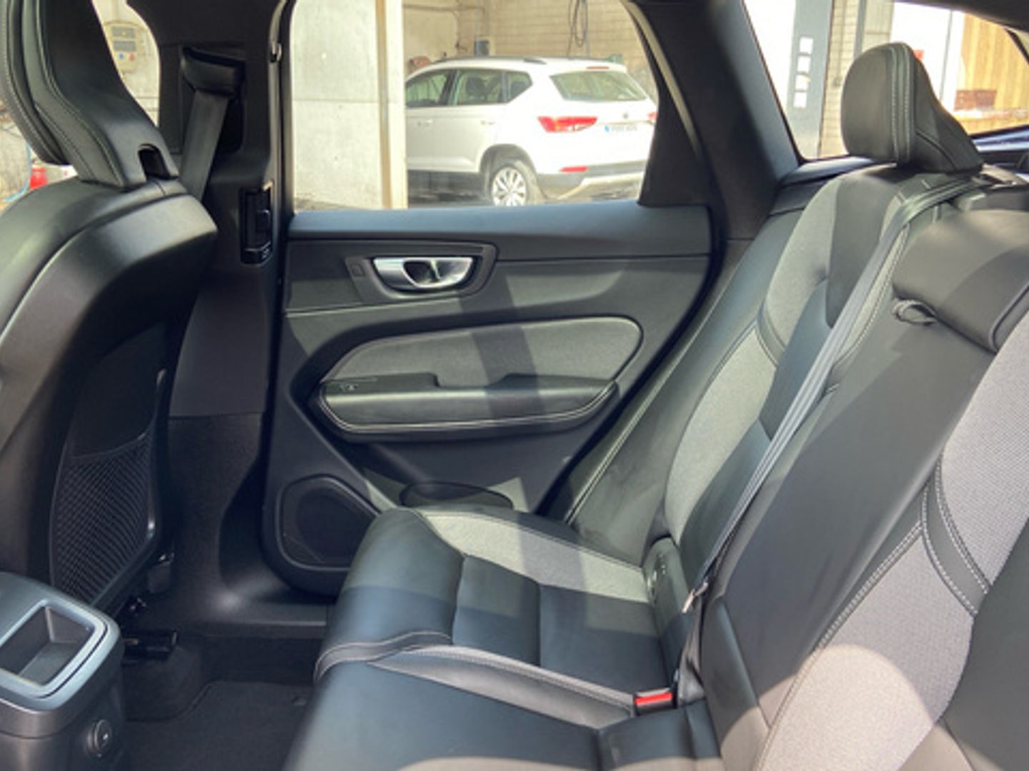 Volvo XC60 T6 Recharge Plus Dark AWD Auto 257 kW (350 CV)