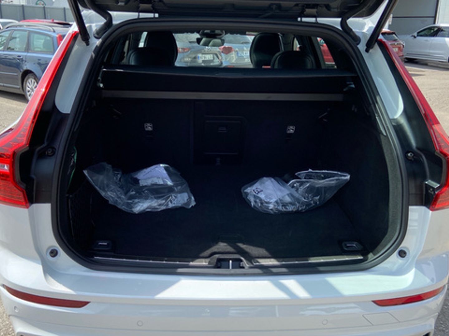 Volvo XC60 T6 Recharge Plus Dark AWD Auto 257 kW (350 CV)