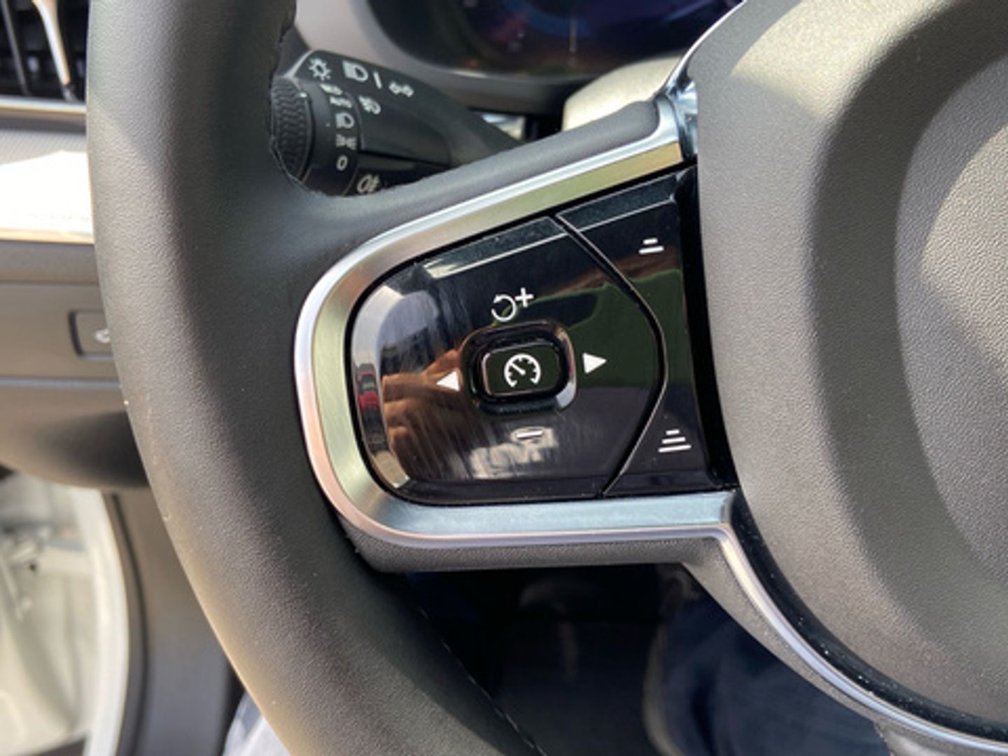 Volvo XC60 T6 Recharge Plus Dark AWD Auto 257 kW (350 CV)
