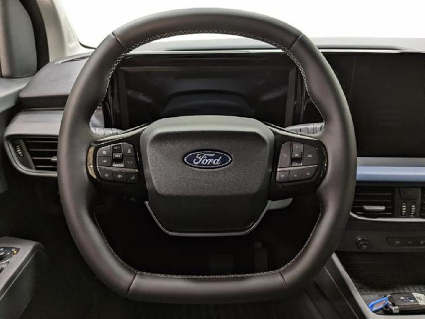 Ford Tourneo Courier BEV 43,5kWh Active Auto 100 kW (136 CV)