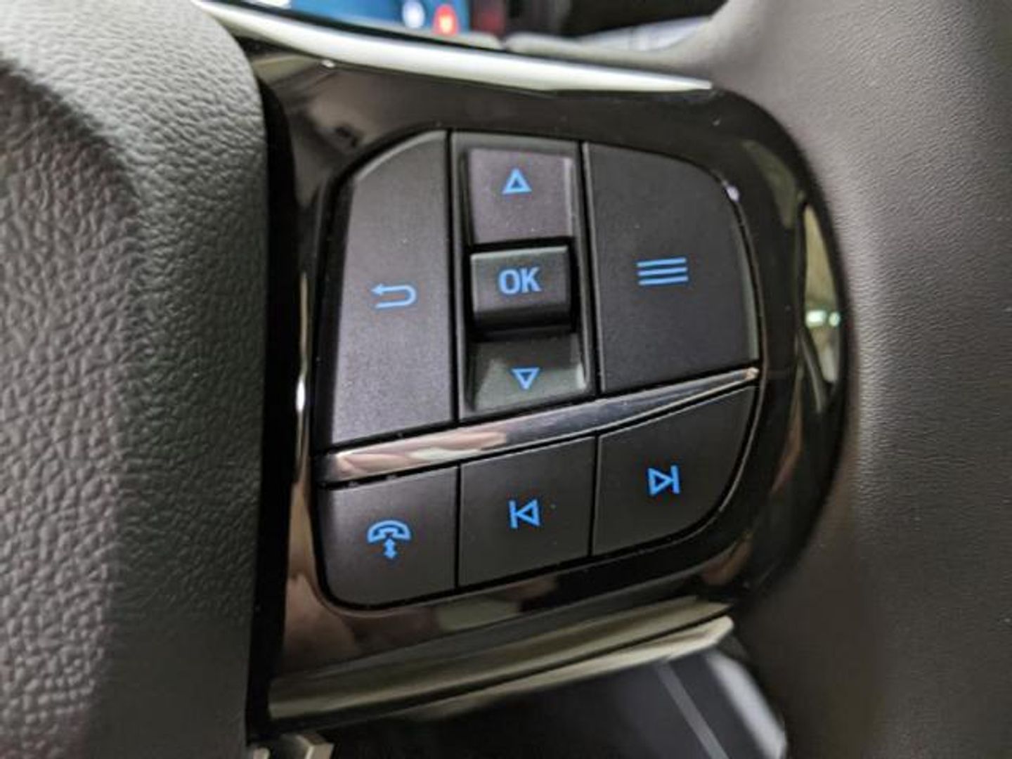 Ford Tourneo Courier BEV 43,5kWh Active Auto 100 kW (136 CV)