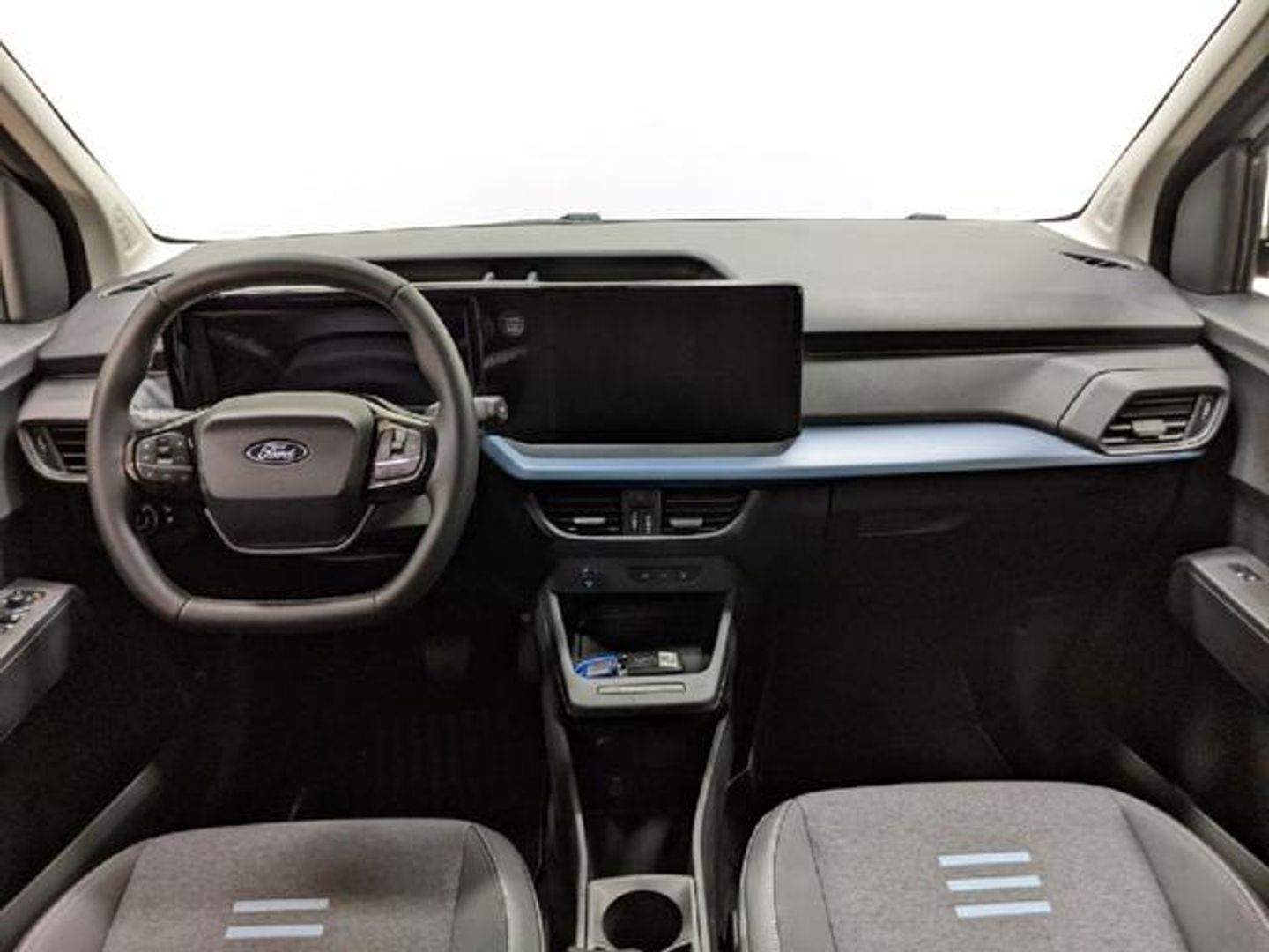 Ford Tourneo Courier BEV 43,5kWh Active Auto 100 kW (136 CV)