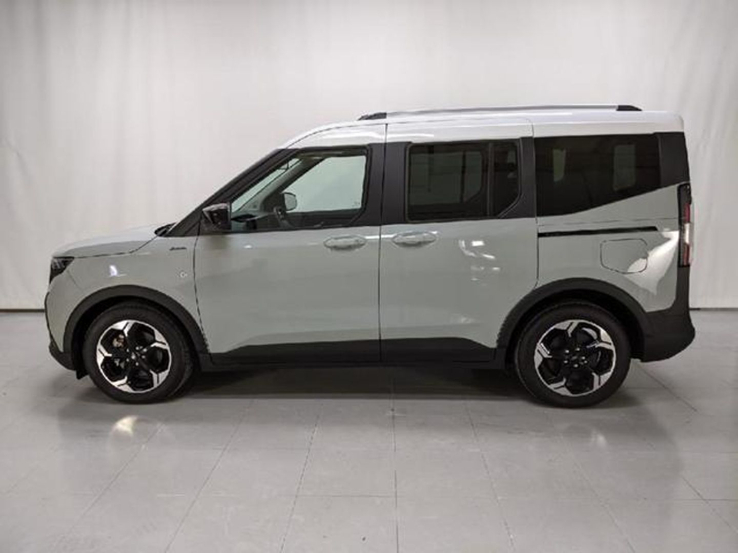 Ford Tourneo Courier BEV 43,5kWh Active Auto 100 kW (136 CV)