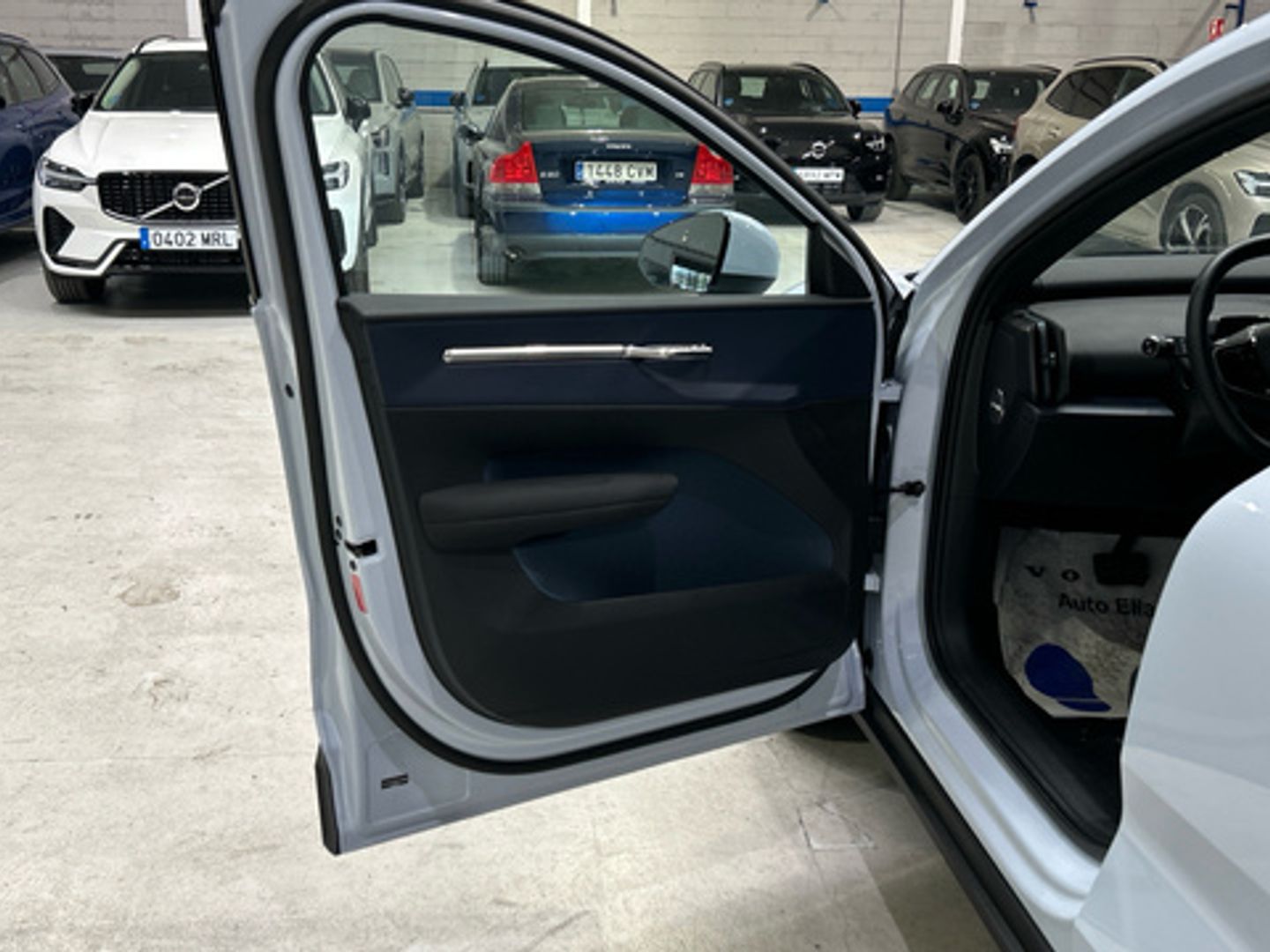 Volvo EX30 Single Motor Extended Range Core Auto 200 kW (272 CV)