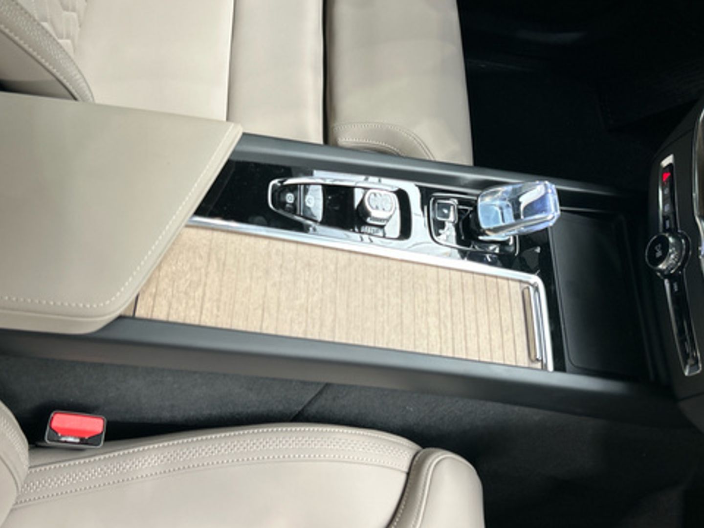 Volvo XC60 B5 G Ultra Dark AWD Auto 184 kW (250 CV)
