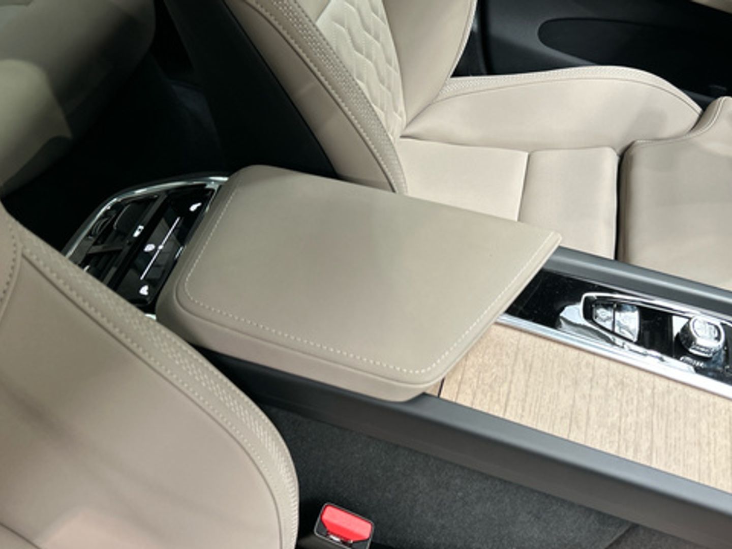 Volvo XC60 B5 G Ultra Dark AWD Auto 184 kW (250 CV)