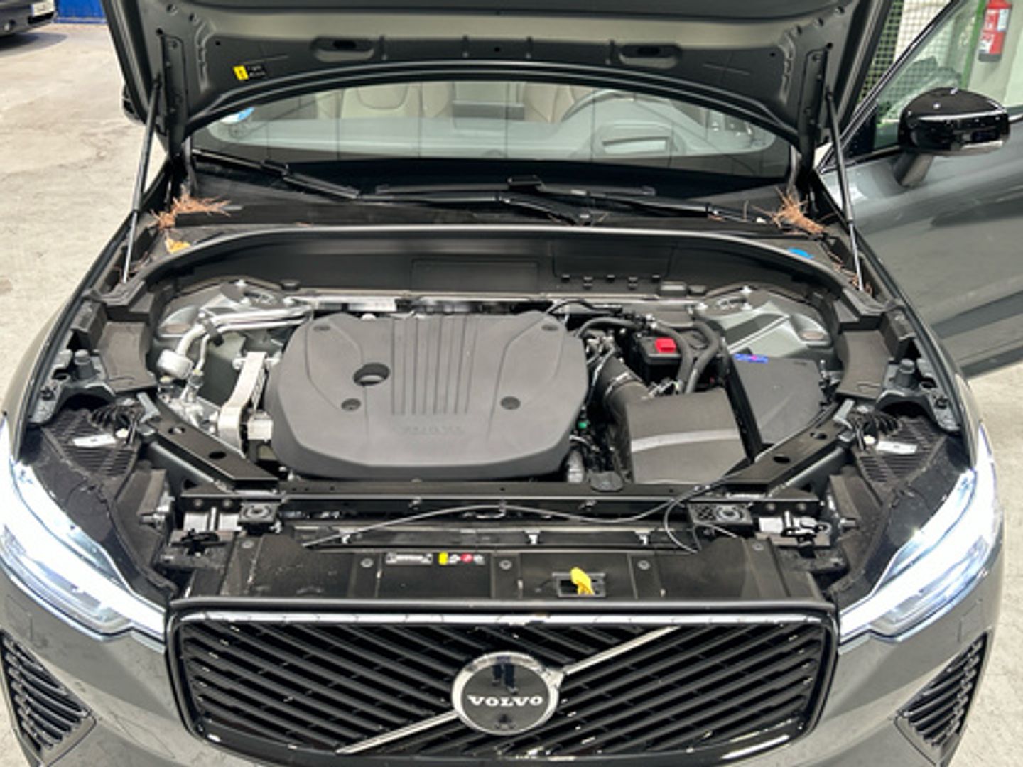 Volvo XC60 B5 G Ultra Dark AWD Auto 184 kW (250 CV)