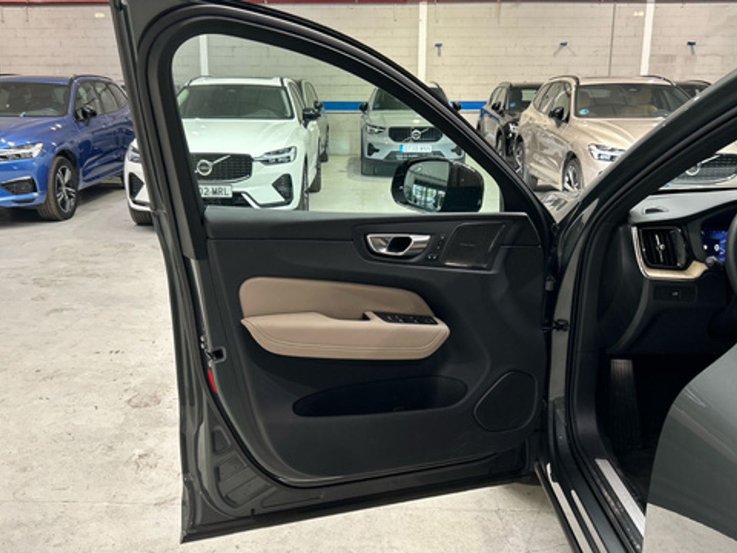 Volvo XC60 B5 G Ultra Dark AWD Auto 184 kW (250 CV)