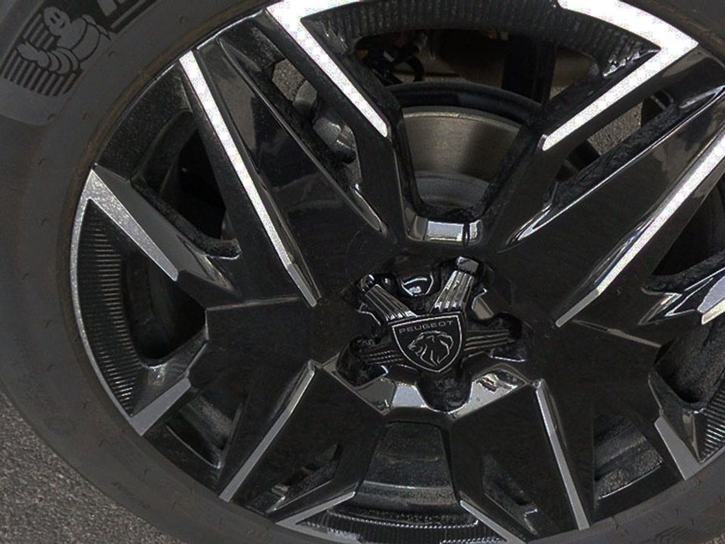 Peugeot 3008 Allure Hybrid eDCS6 100 kW (136 CV)