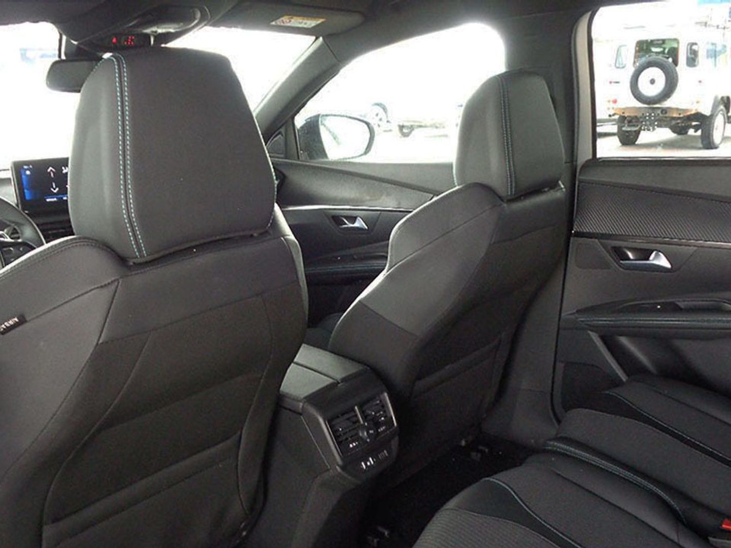 Peugeot 5008 Hybrid 1.2 Allure Pack eDCS6 100 kW (136 CV)