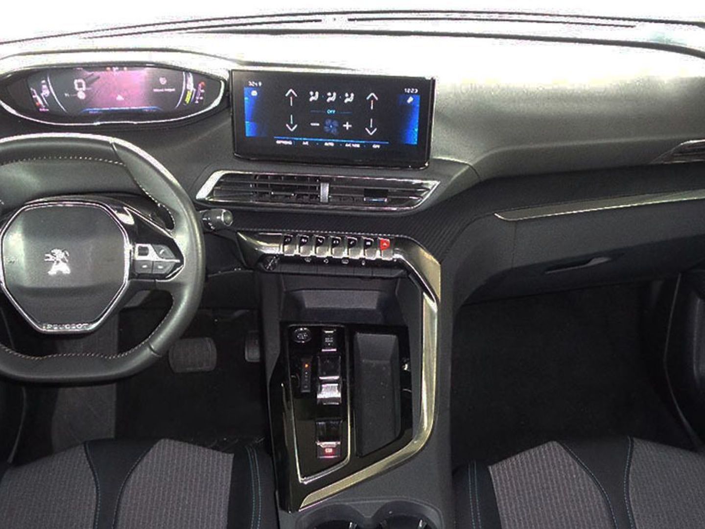 Peugeot 5008 Hybrid 1.2 Allure Pack eDCS6 100 kW (136 CV)
