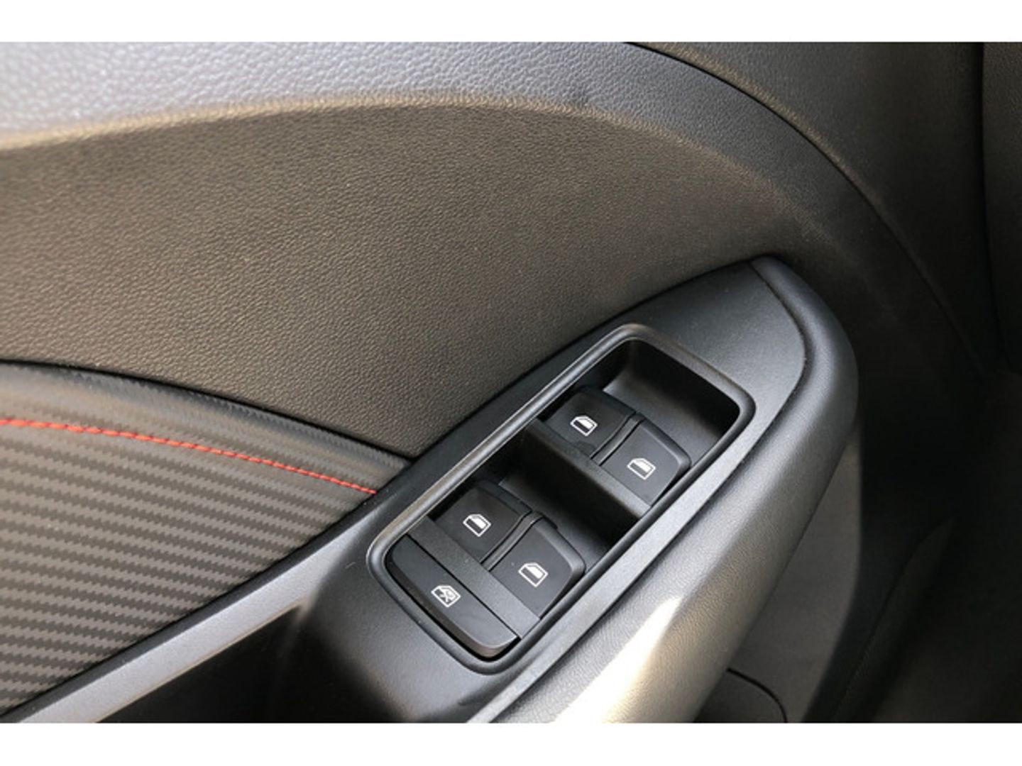 MG ZS 1.5 Luxury 78 kW (106 CV)