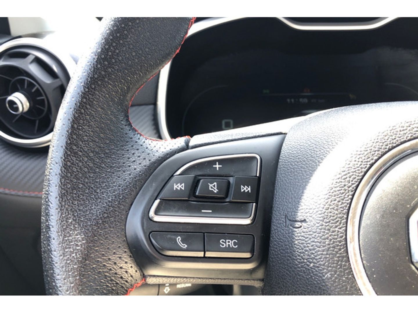 MG ZS 1.5 Luxury 78 kW (106 CV)