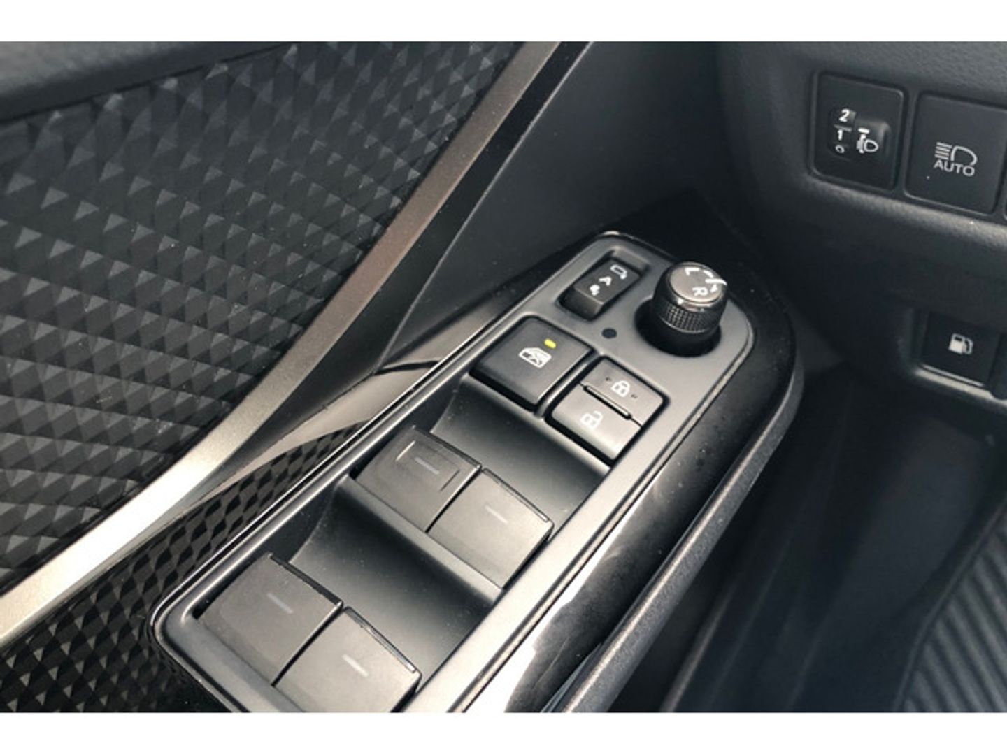 Toyota C-HR 1.8 125H Active 90 kW (122 CV)