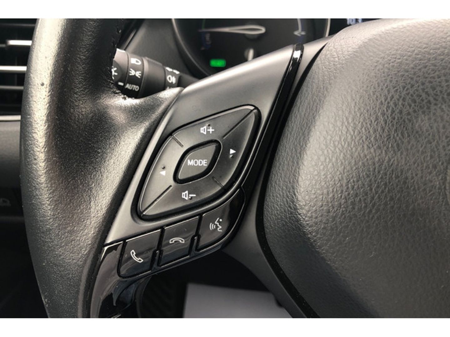 Toyota C-HR 1.8 125H Active 90 kW (122 CV)