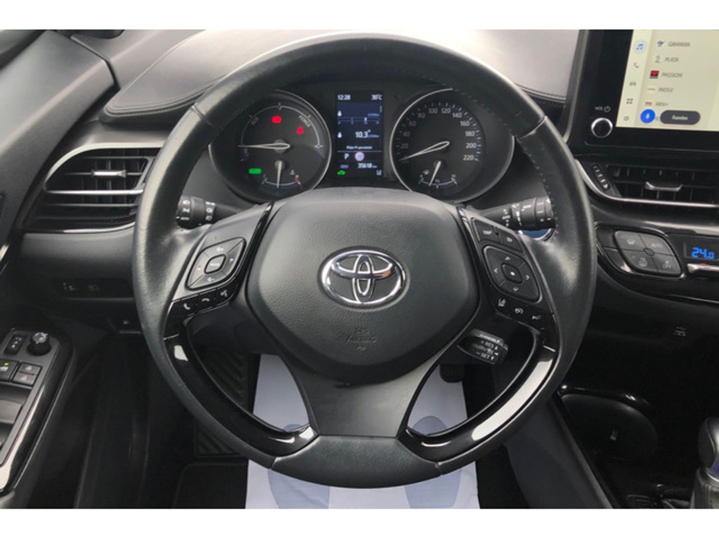 Toyota C-HR 1.8 125H Active 90 kW (122 CV)