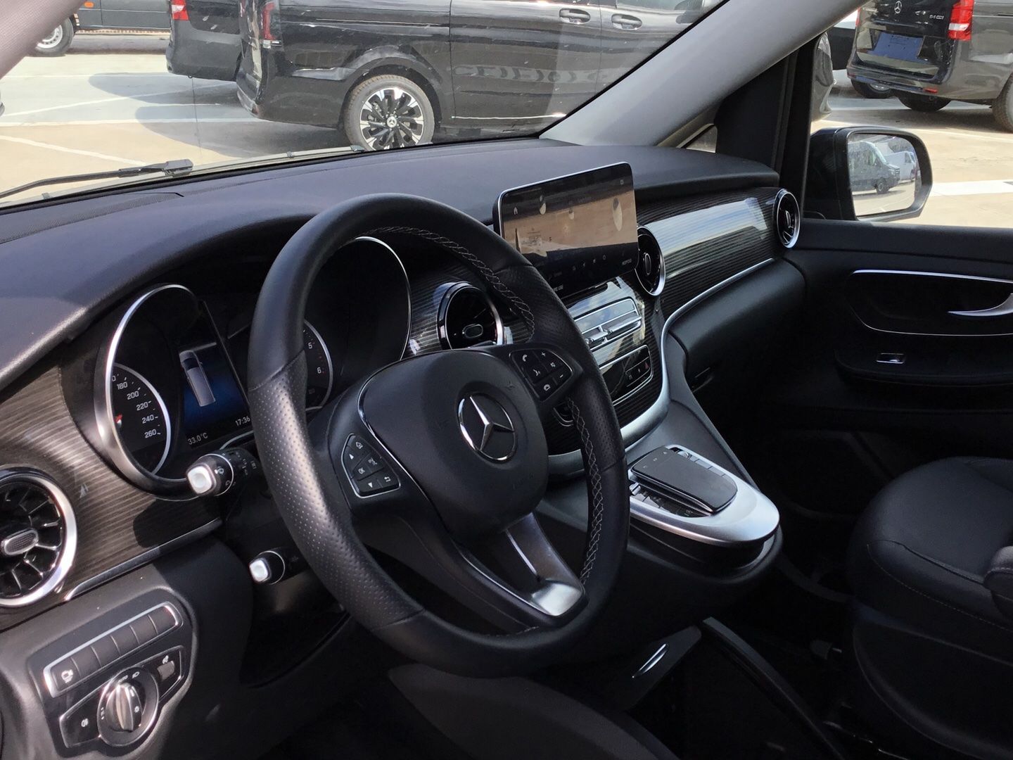 Mercedes-Benz Clase V V 220 d Avantgarde Largo 120 kW (163 CV) Gris Minivan