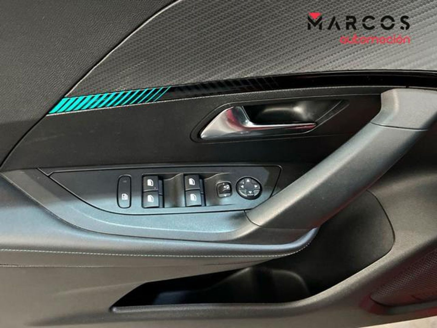 Peugeot 2008 PureTech 130 S&S Allure Pack EAT8 96 kW (130 CV)