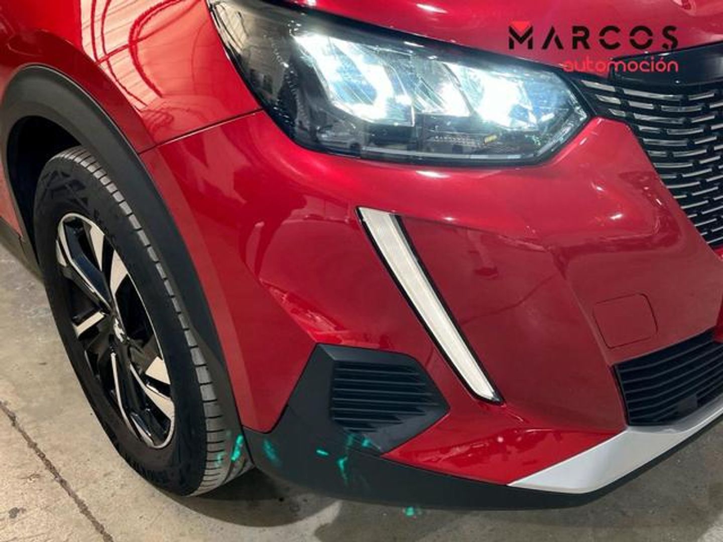 Peugeot 2008 PureTech 130 S&S Allure Pack EAT8 96 kW (130 CV)