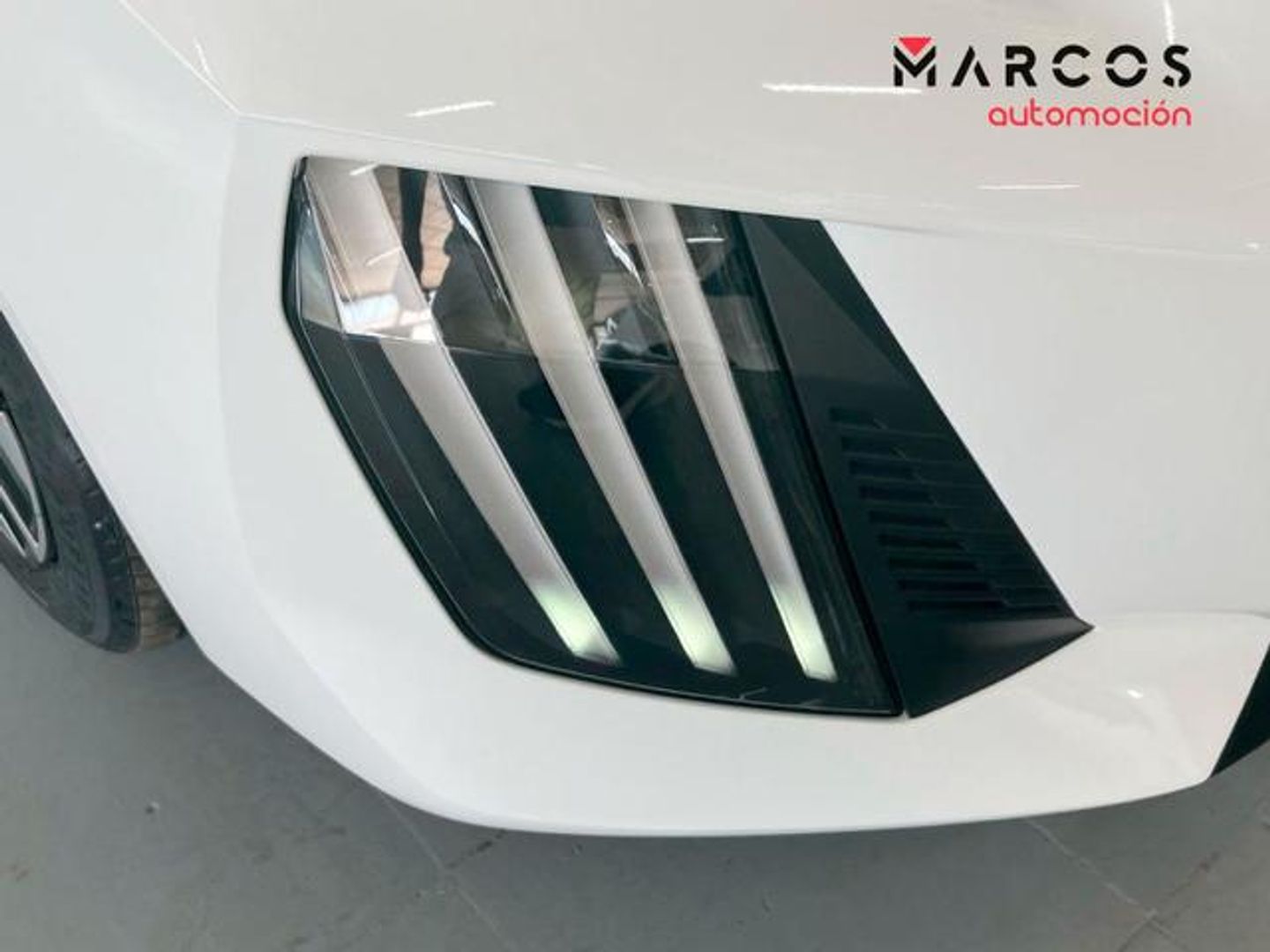 Peugeot 208 PureTech 100 Active 75 kW (100 CV)