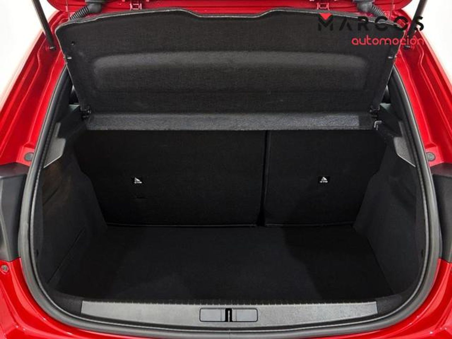 Peugeot 208 PureTech 100 Allure Pack EAT8 75 kW (100 CV)