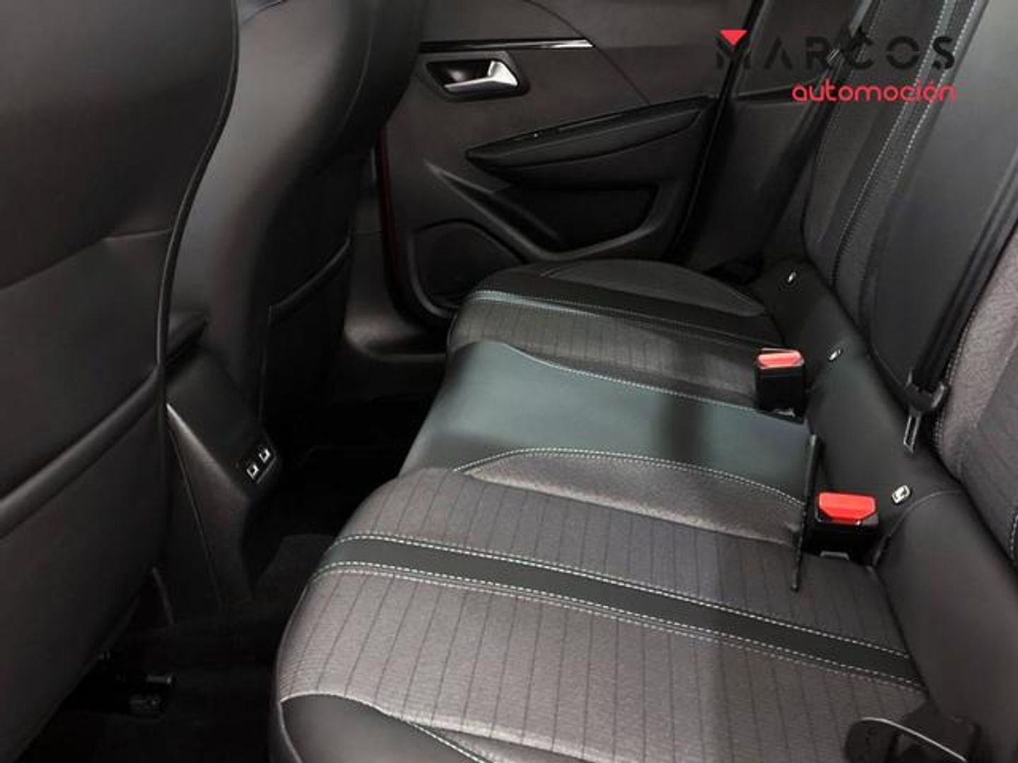 Peugeot 208 PureTech 100 Allure Pack EAT8 75 kW (100 CV)