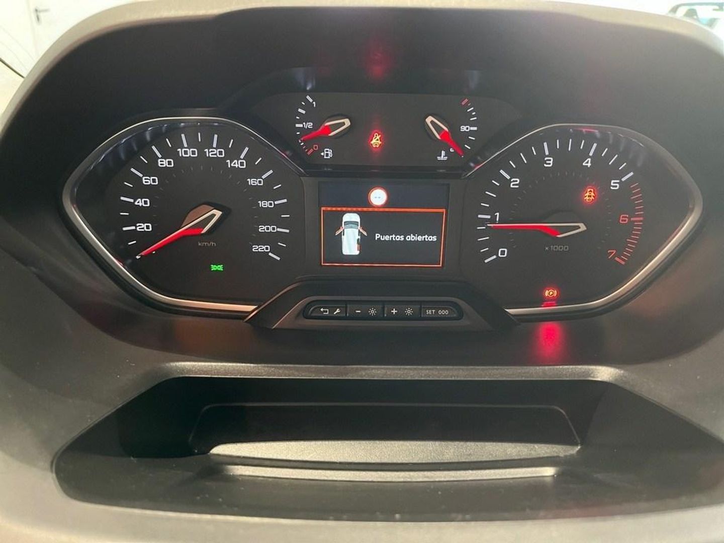 Peugeot Rifter BlueHDi 100 Allure Pack Standard 73 kW (100 CV)