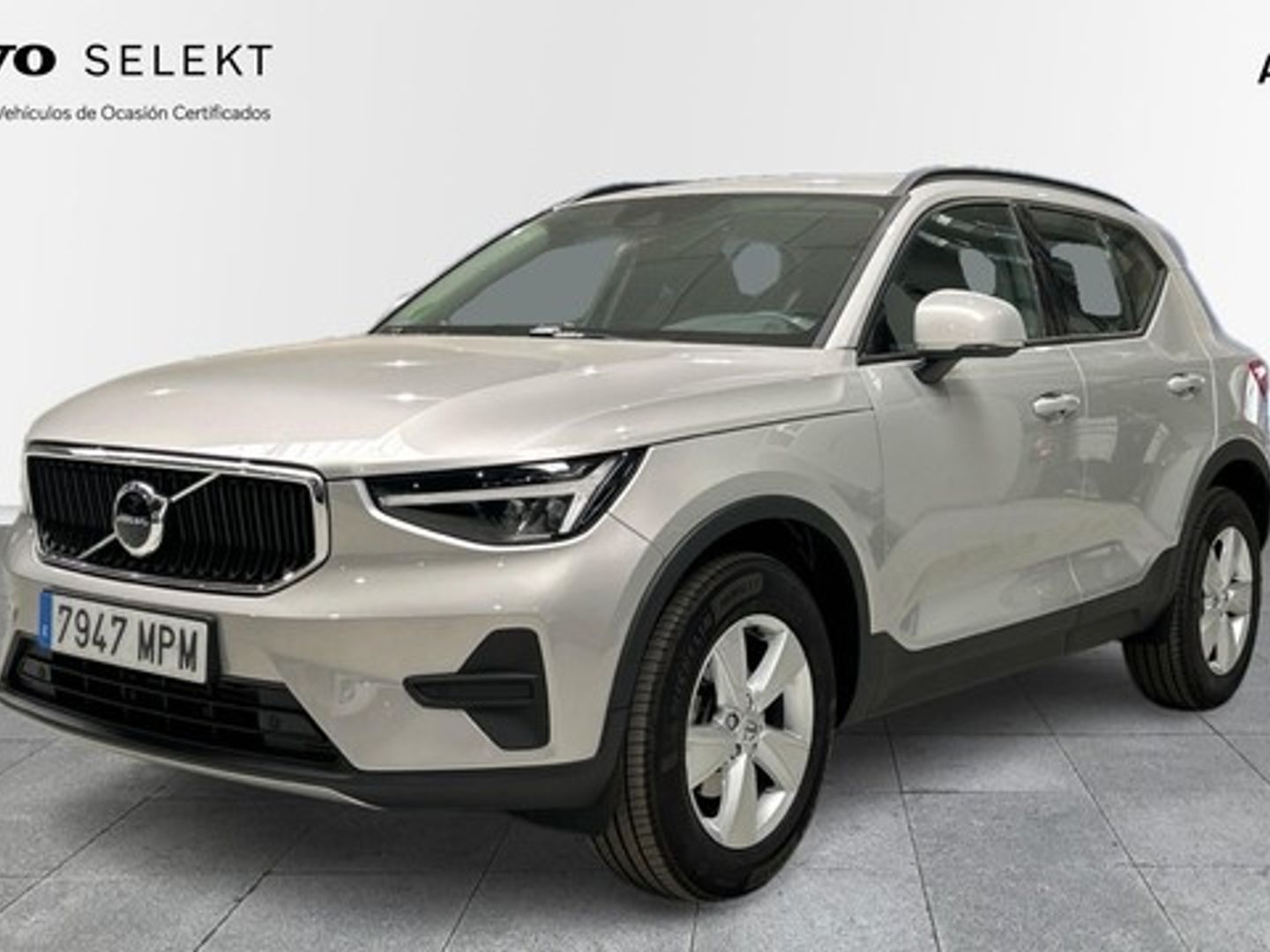 Volvo XC40 T2 Essential Auto 95 kW (129 CV) Gris All Terrain / Pick-up
