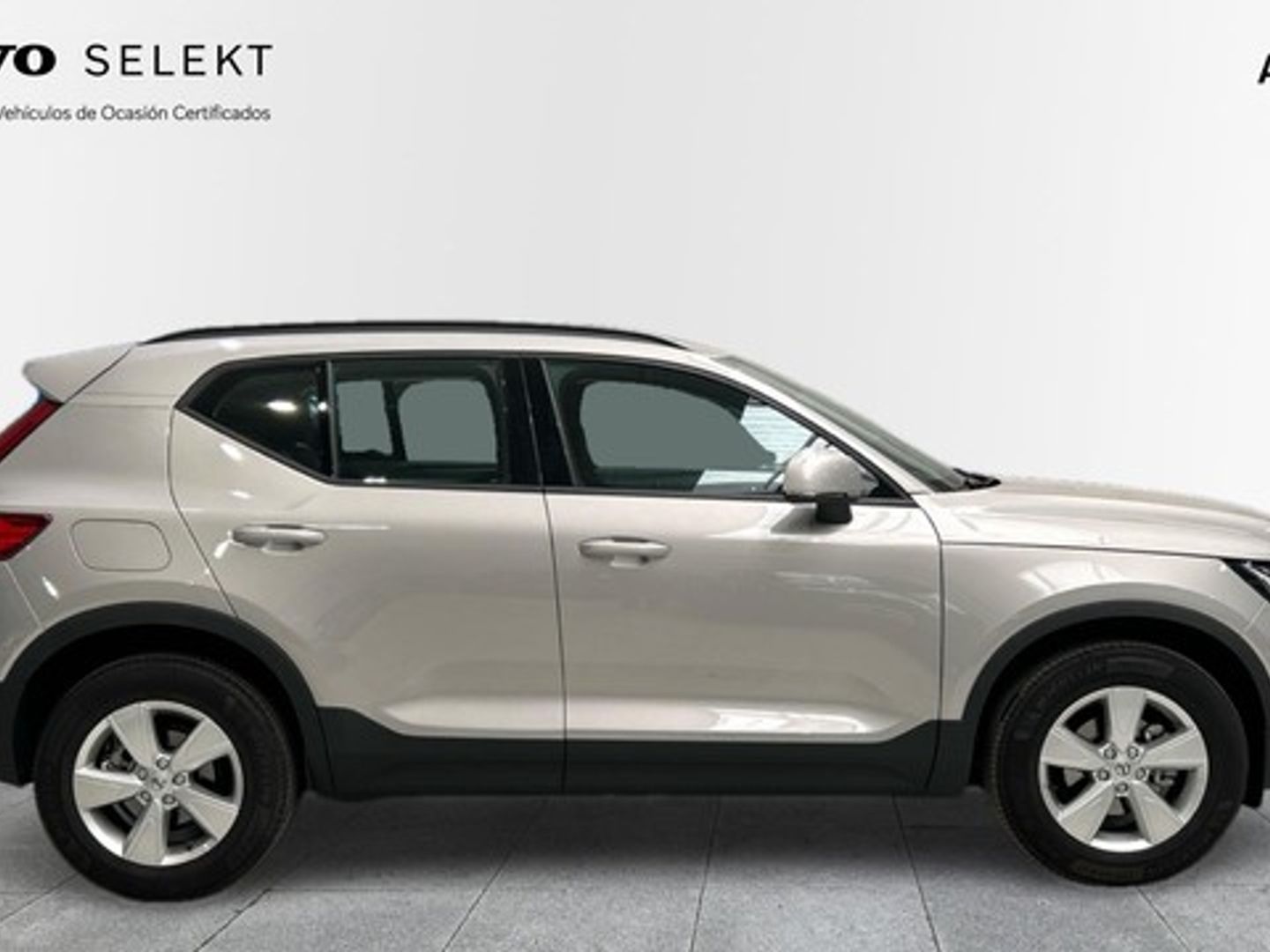 Volvo XC40 T2 Essential Auto 95 kW (129 CV)