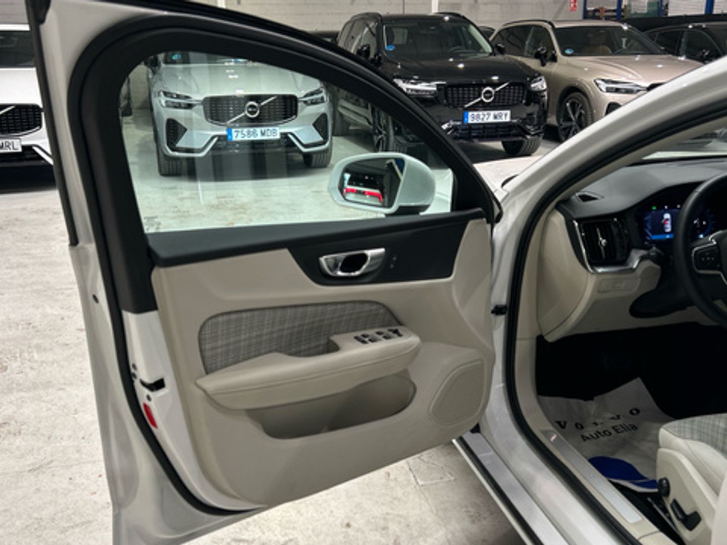 Volvo S60 B4 G Core FWD Auto 145 kW (197 CV)