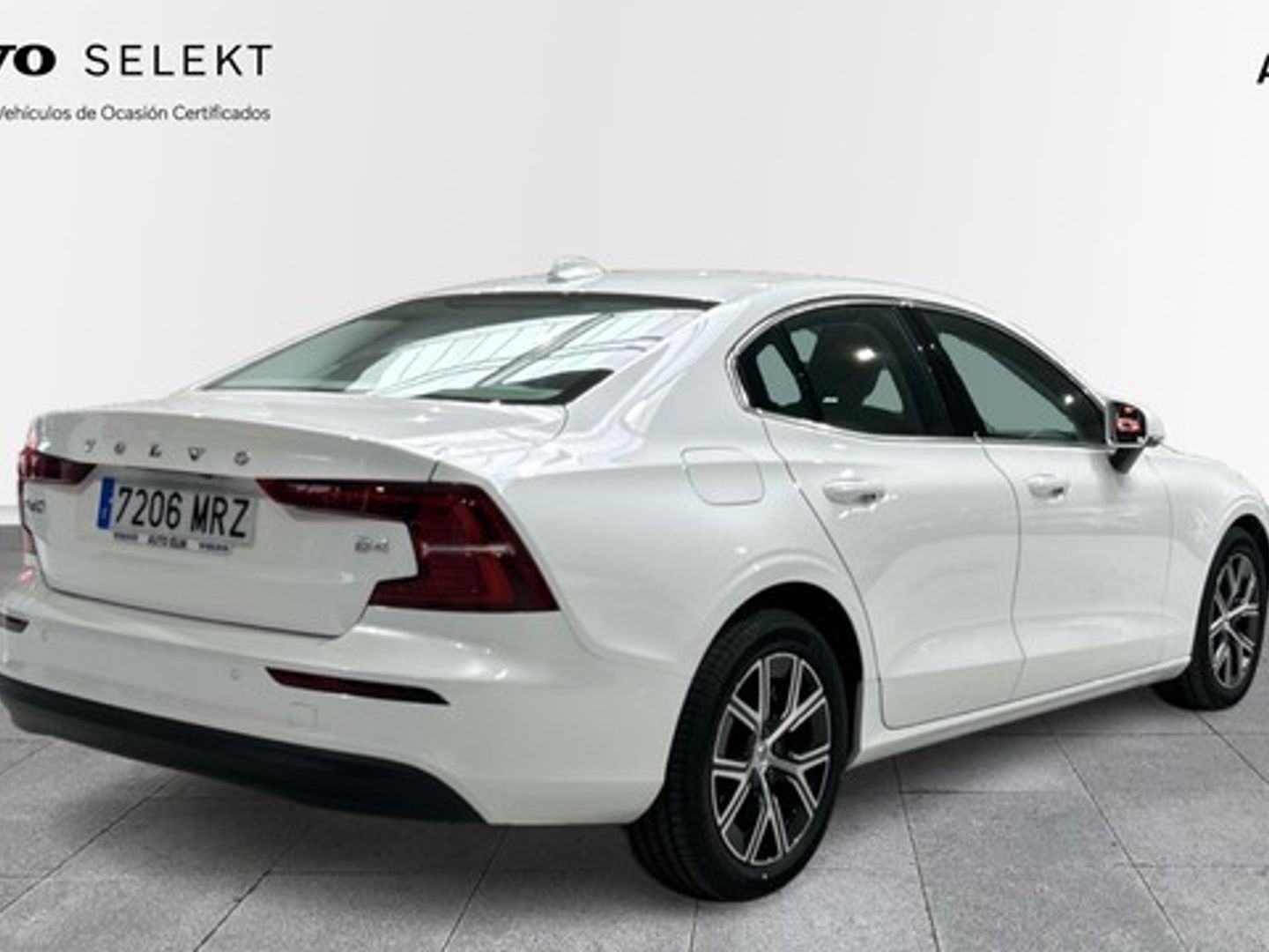 Volvo S60 B4 G Core FWD Auto 145 kW (197 CV)