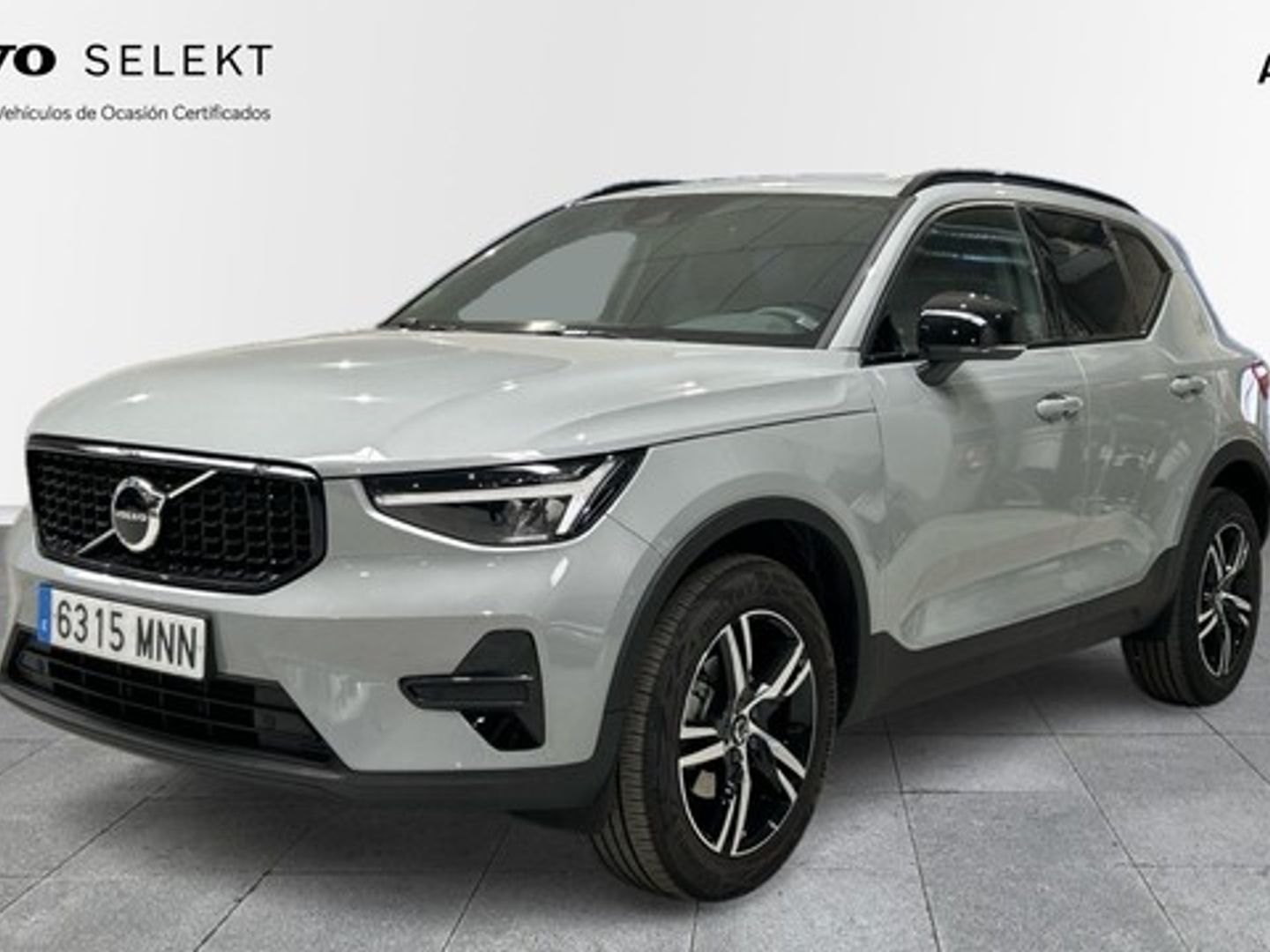 Volvo XC40 T2 Plus Dark Auto 95 kW (129 CV) Gris SUV